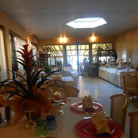 Hotel Ristorante Miralago Garda (Verona) Exterior foto
