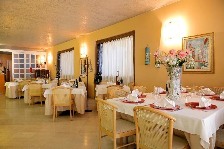 Hotel Ristorante Miralago Garda (Verona) Exterior foto