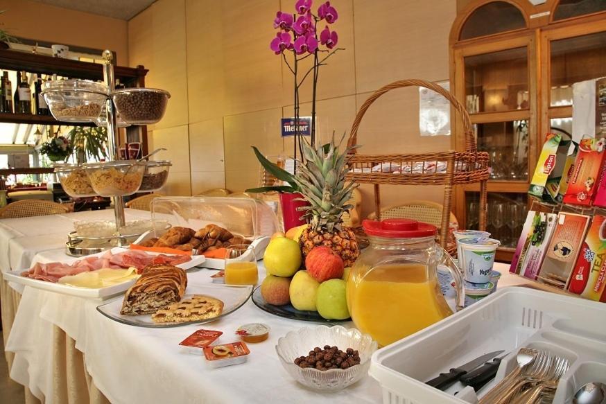 Hotel Ristorante Miralago Garda (Verona) Exterior foto
