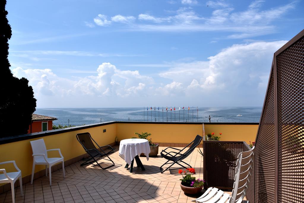 Hotel Ristorante Miralago Garda (Verona) Exterior foto