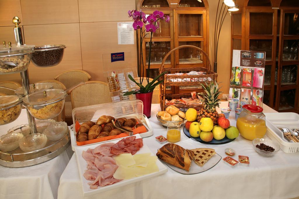 Hotel Ristorante Miralago Garda (Verona) Exterior foto